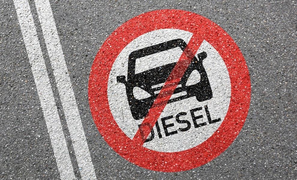 Movimentistas – Reino Unido quiere prohibir los autos de gasolina en 2035