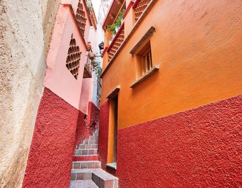 Escalones del callejon del beso en Guanajuato