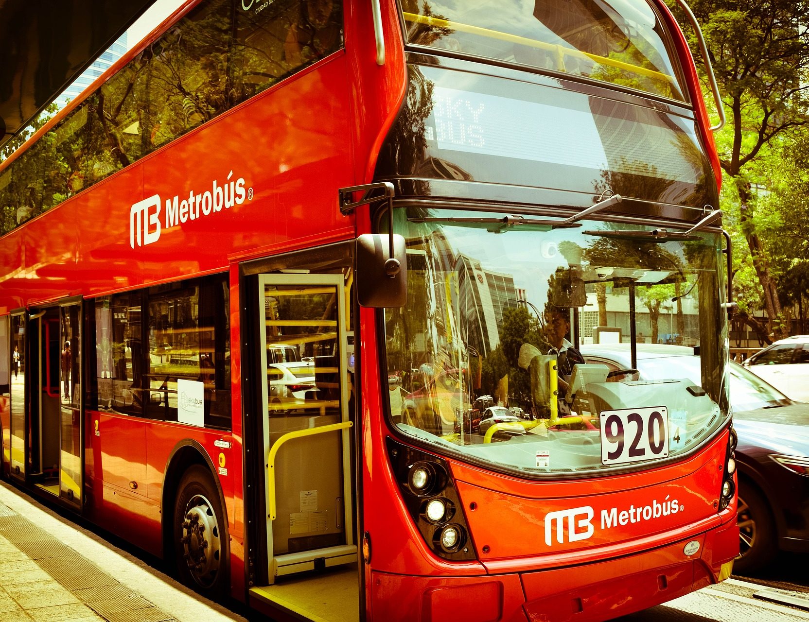 Comparación entre Metrobús Eléctrico y Metrobús tradicional