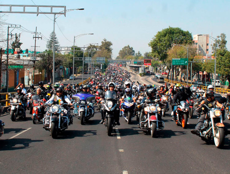 Nuevas licencias ante fuerte aumento de motocicletas en CDMX
