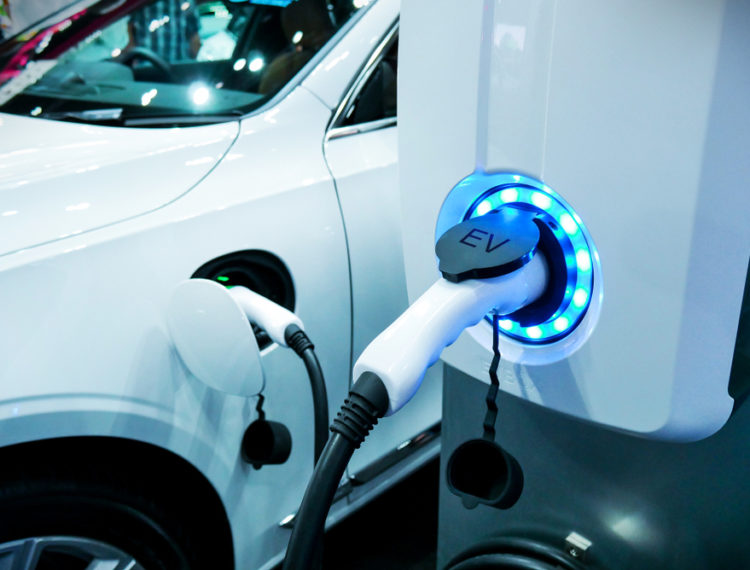 ¿Cómo se compara la movilidad eléctrica con otros modos de transporte en México en términos de coste y eficiencia?