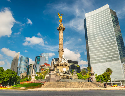 Who is driving the transition to electromobility in Mexico City (CDMX)?
