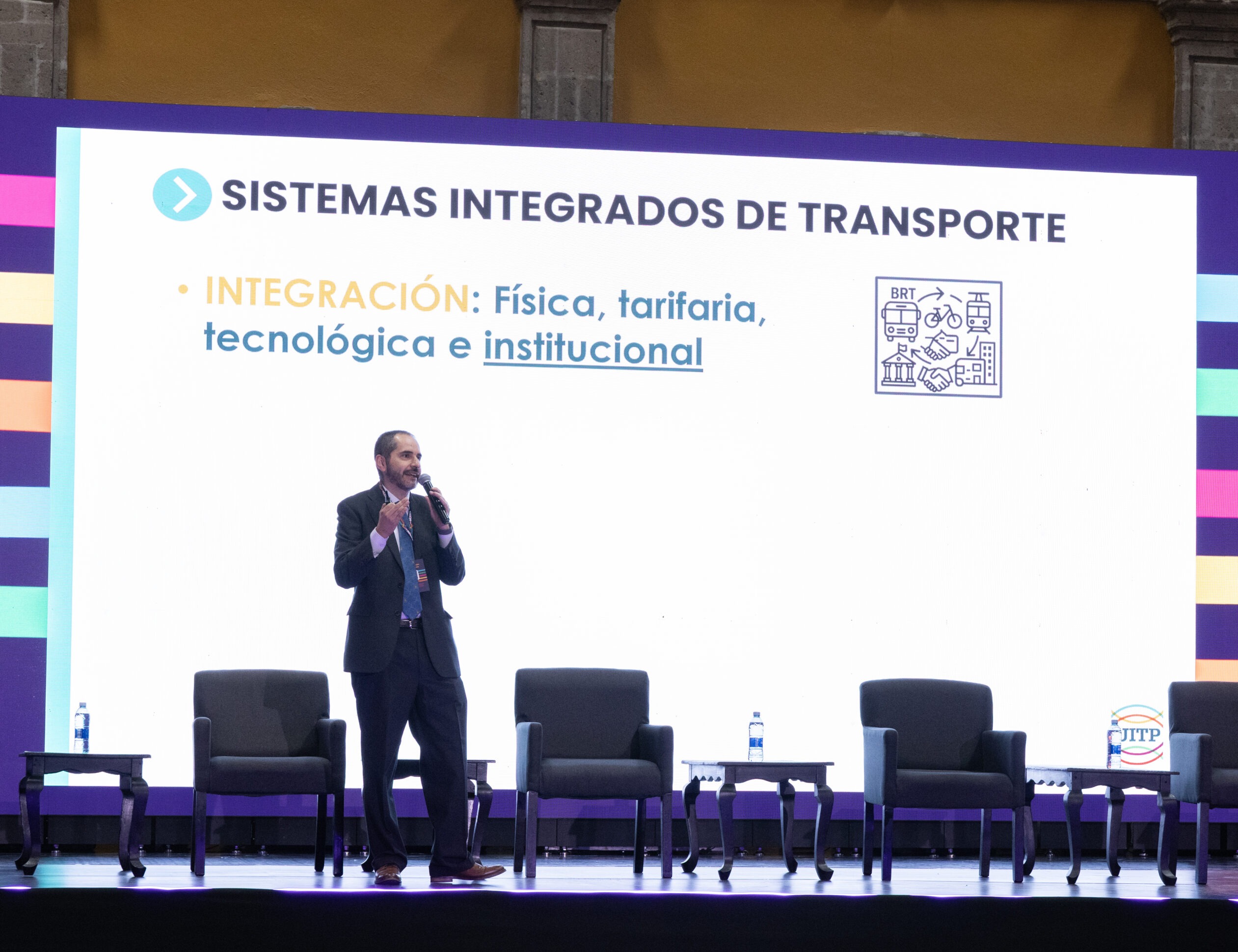 En Ruta México 2025: Organismo internacional de transporte presenta análisis sobre la situación del transporte público en el país